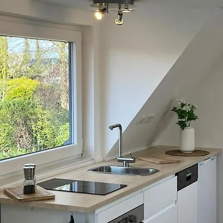 Idyllisches Ferienhaeuschen بيت للعطل *